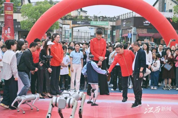 同翔网 奥运冠军进校园 榜样引领成长路